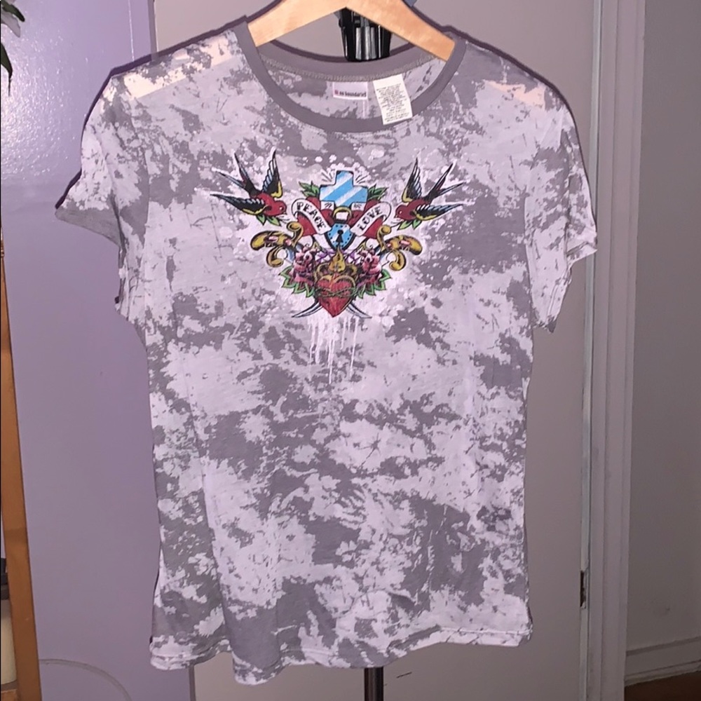 No Boundaries graphic tee